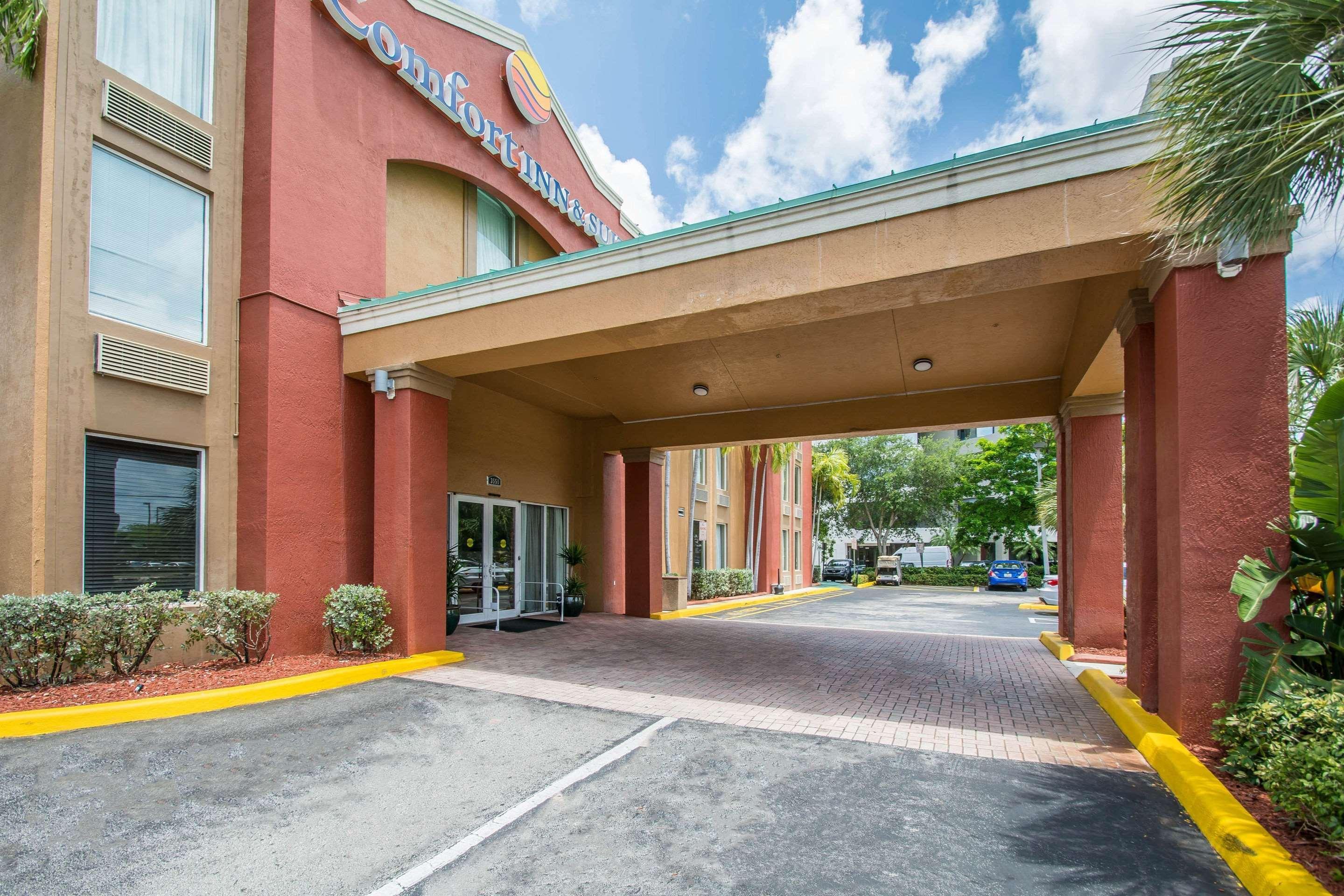 劳德代尔堡西收费高速公路凯富套房酒店 Lauderdale Lakes 外观 照片